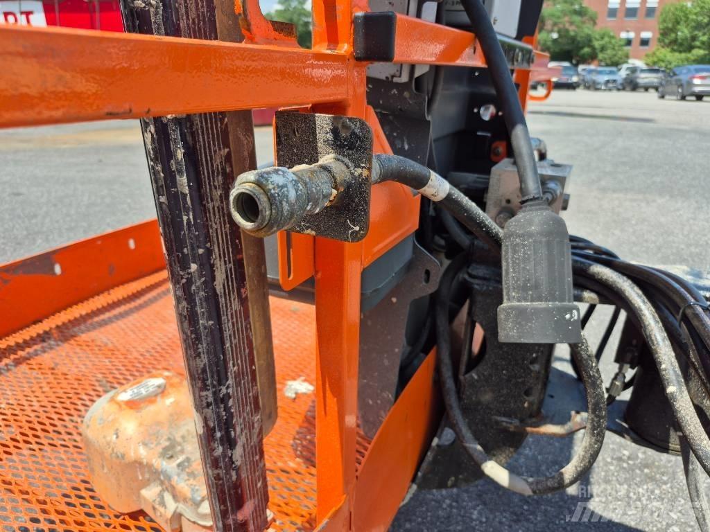 JLG 600 S Teleskopske dvižne ploščadi