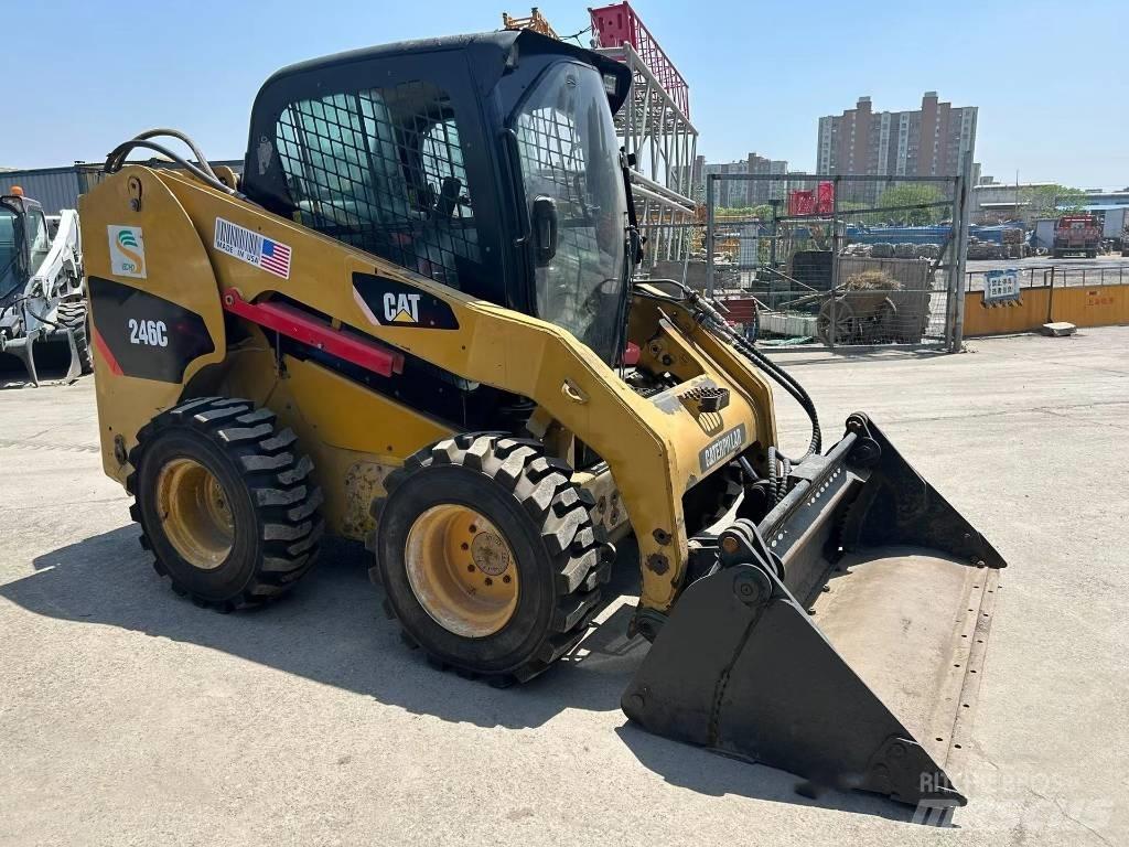 CAT 246 C Skid steer mini nakladalci