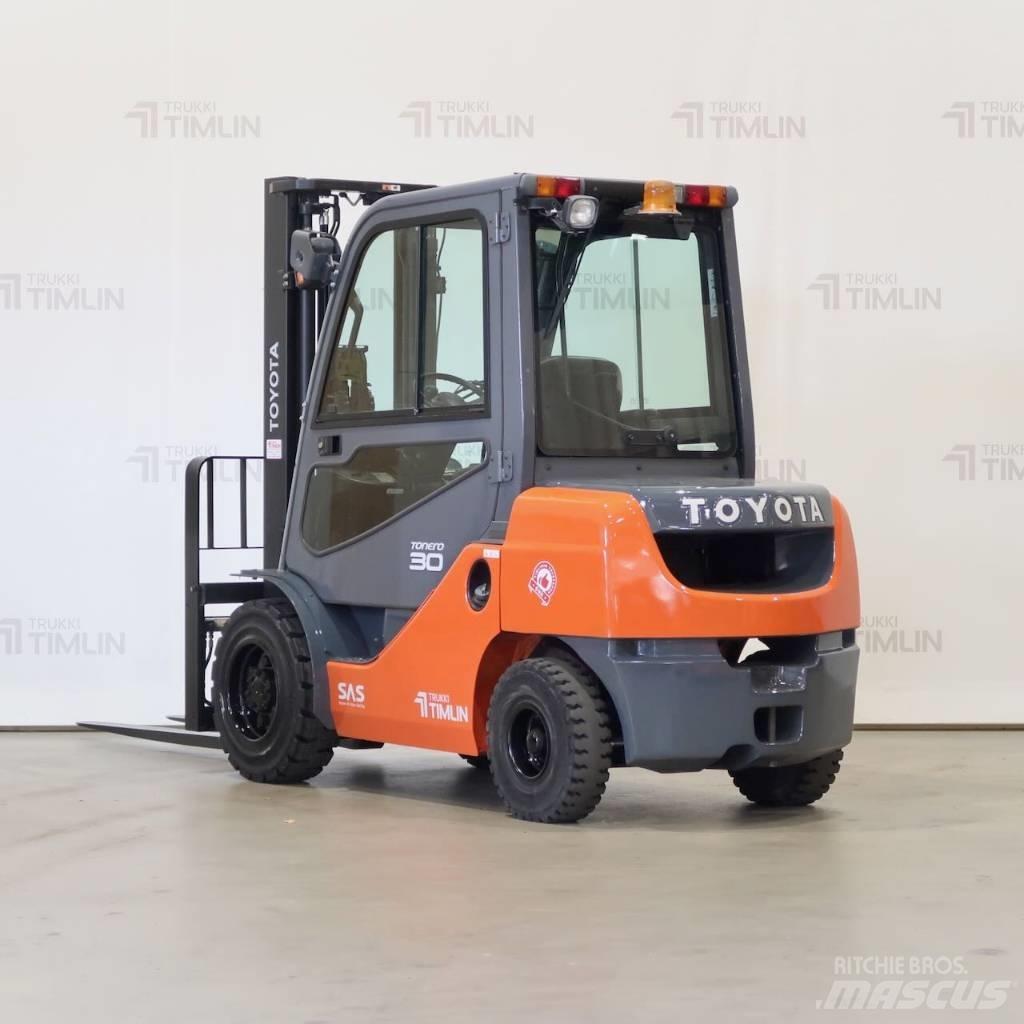 Toyota 02-8FDF30 Dizelski viličarji