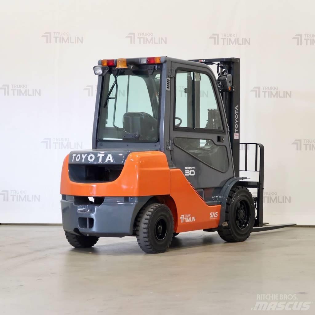 Toyota 02-8FDF30 Dizelski viličarji