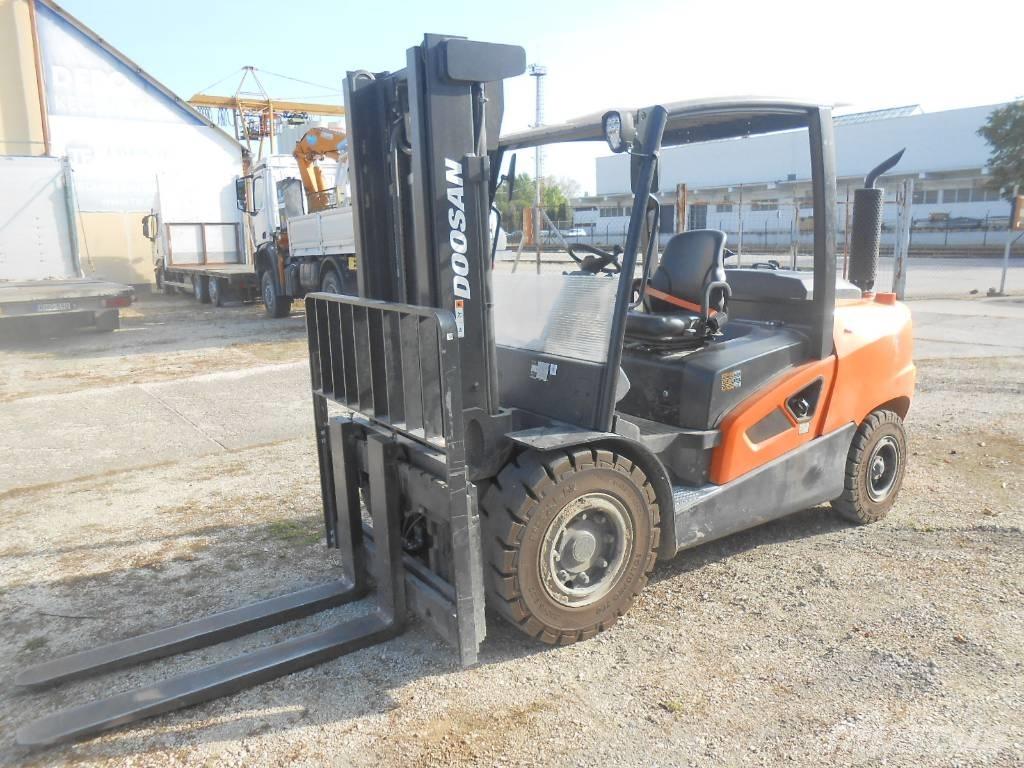 Doosan D50 SC-09 Dizelski viličarji
