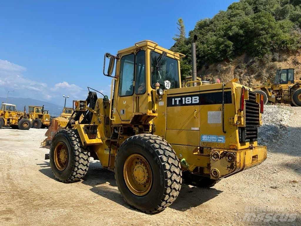 CAT IT 18 B Kolesni nakladalci