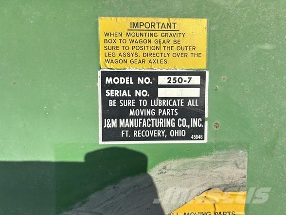 J&M 250-7 Prikolice za žito