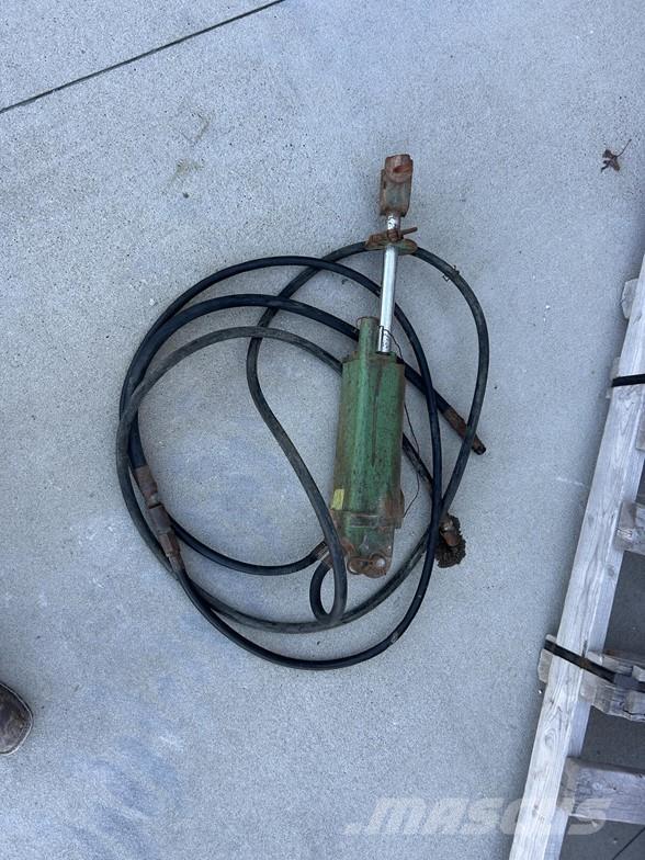 John Deere  Gradbeništvo - drugo