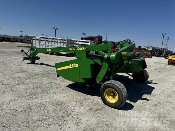 John Deere 946 Zgrabljalniki