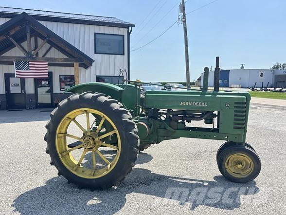 John Deere B Traktorji