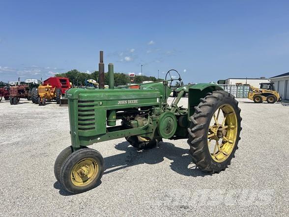 John Deere B Traktorji