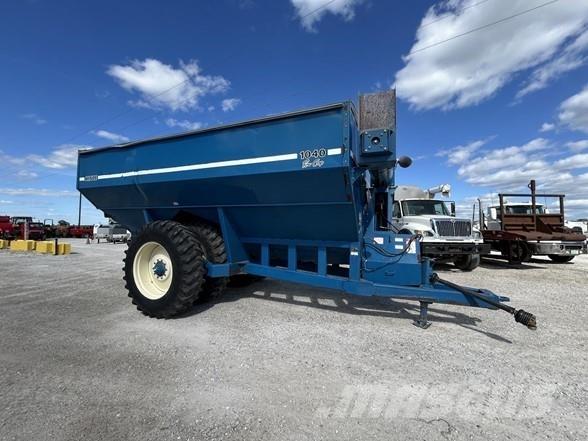 Kinze 1040 Prikolice za žito