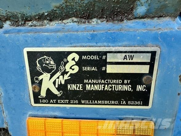 Kinze 840 Prikolice za žito
