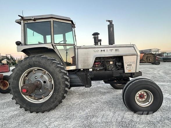 White 2-135 Traktorji