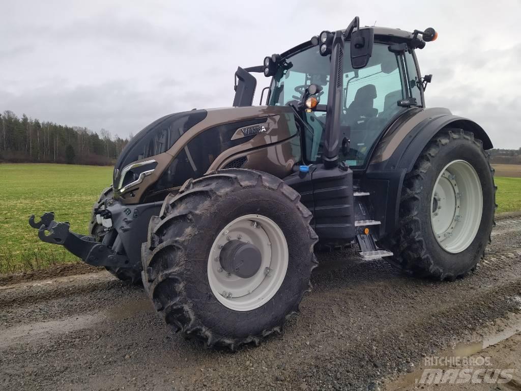 Valtra T 255 Versu Traktorji