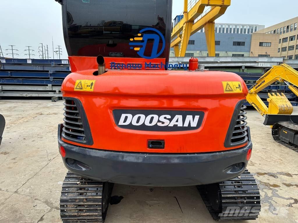 Doosan DX 60 Mini bagri <7t