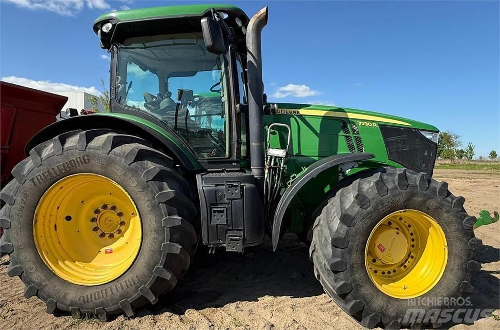 John Deere 7230R Traktorji