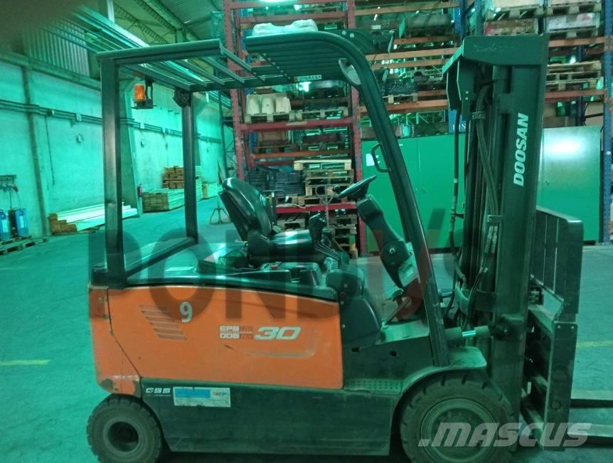 Doosan B 30 X-7 Električni viličarji