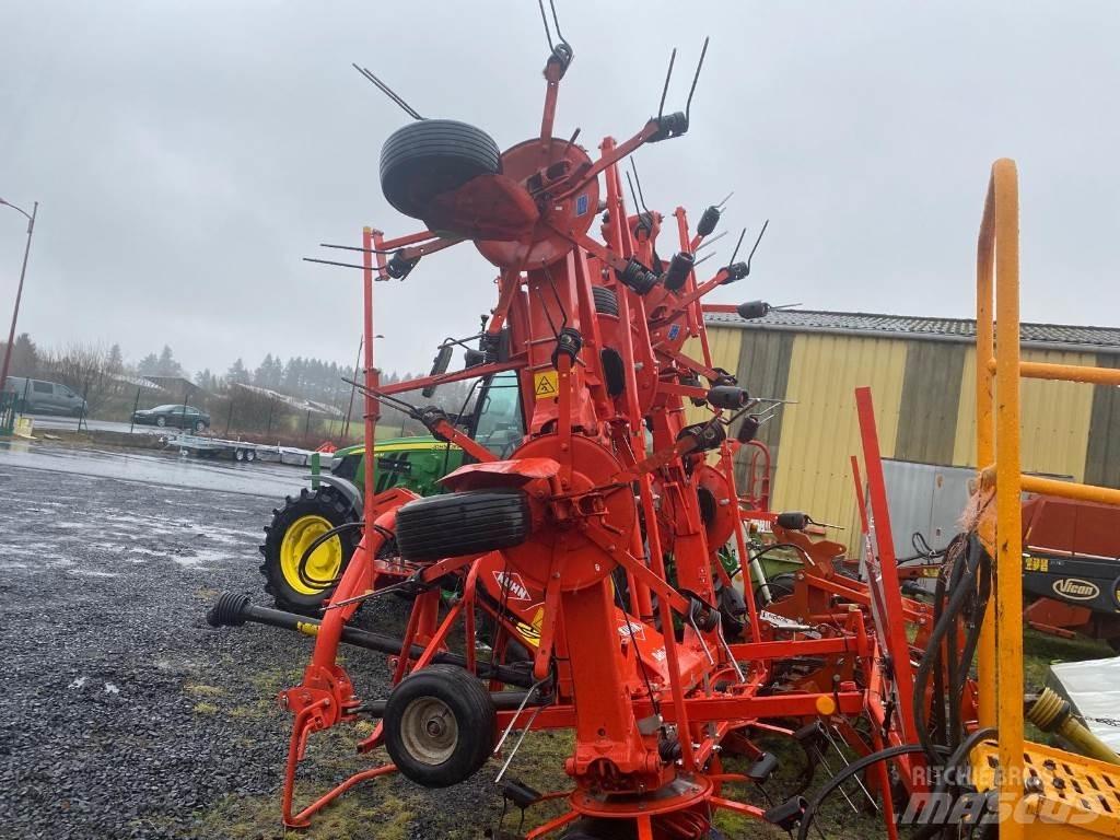 Kuhn GF8702 Obračalniki in zgrabljalniki