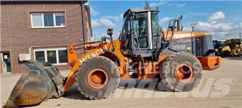 Hitachi ZW 220 Kolesni nakladalci