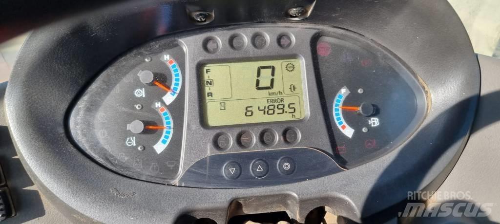 Hitachi ZW 220 Kolesni nakladalci