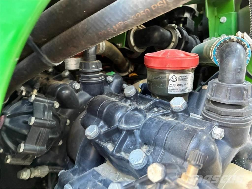 John Deere R952i Vlečne škropilnice