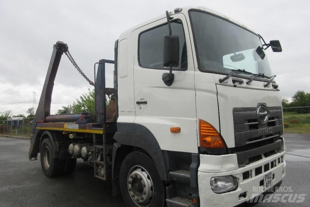 HINO 700 Komunalni tovornjaki