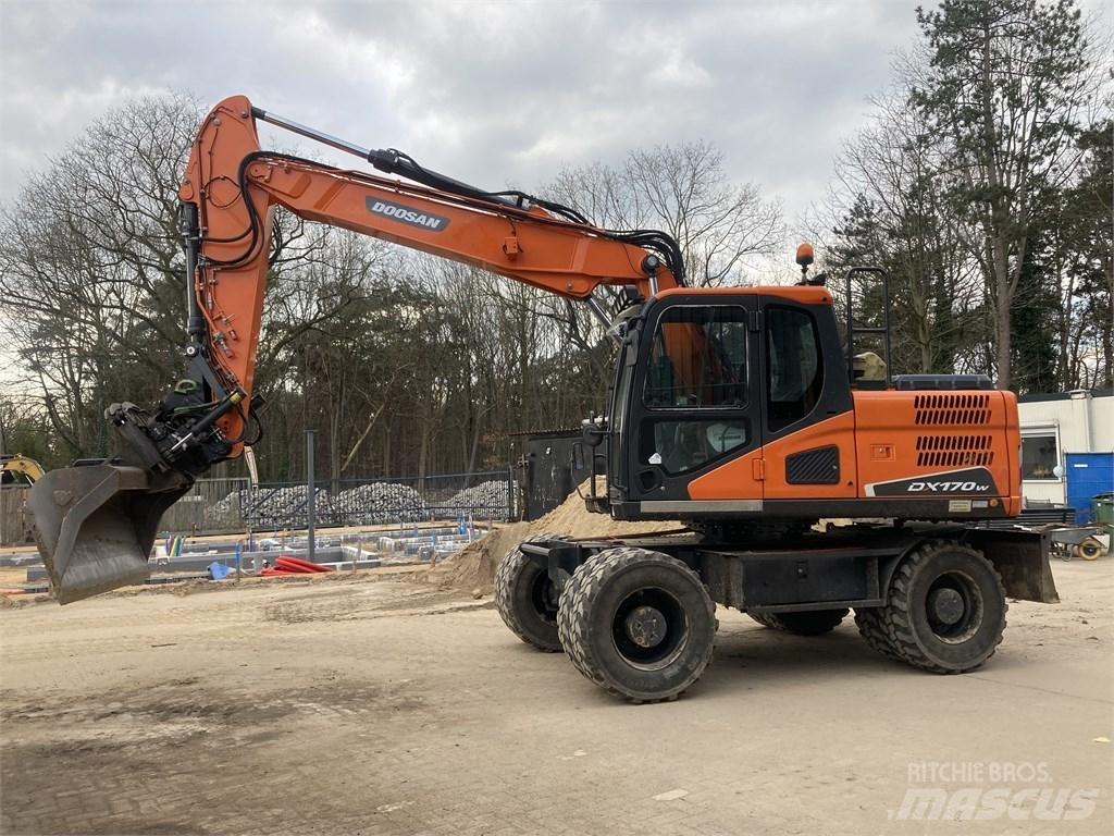 Doosan DX 170-5 W Bagri na kolesih