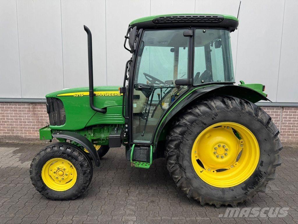 John Deere 5215 Avtomobili
