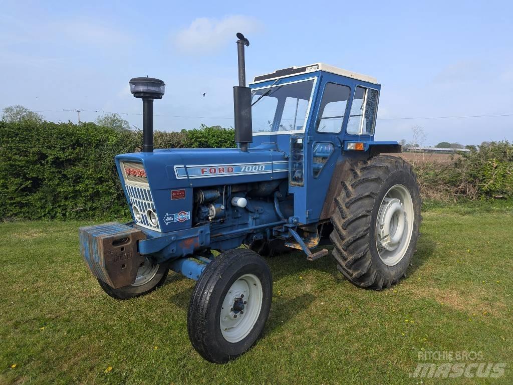 Ford 7000 Traktorji