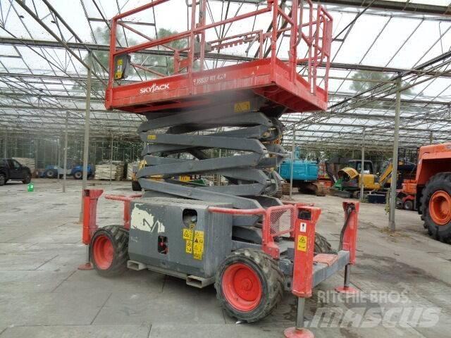 SkyJack SJ 6832 RT Škarjaste dvižne ploščadi
