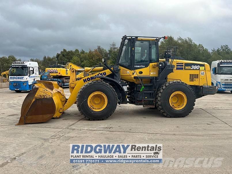 Komatsu wa380 Kolesni nakladalci