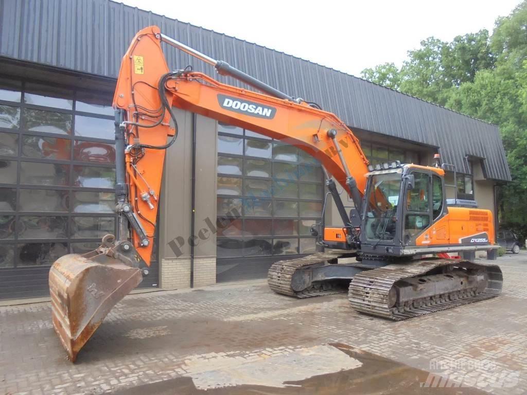 Doosan DX 255 LC-5 Bagri goseničarji