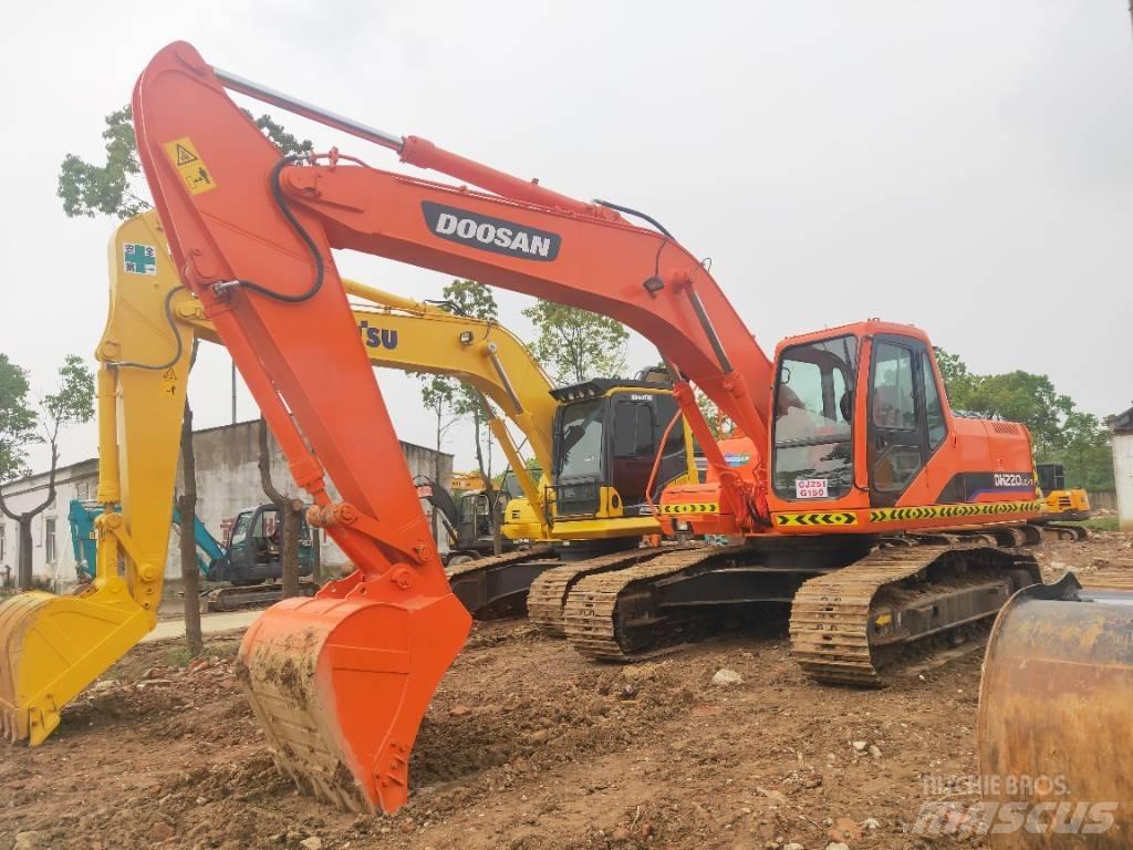 Doosan DH220LC-7 Bagri goseničarji