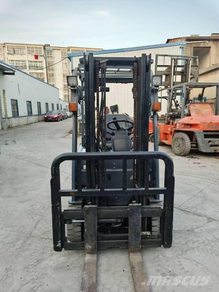 Toyota 2t Dizelski viličarji