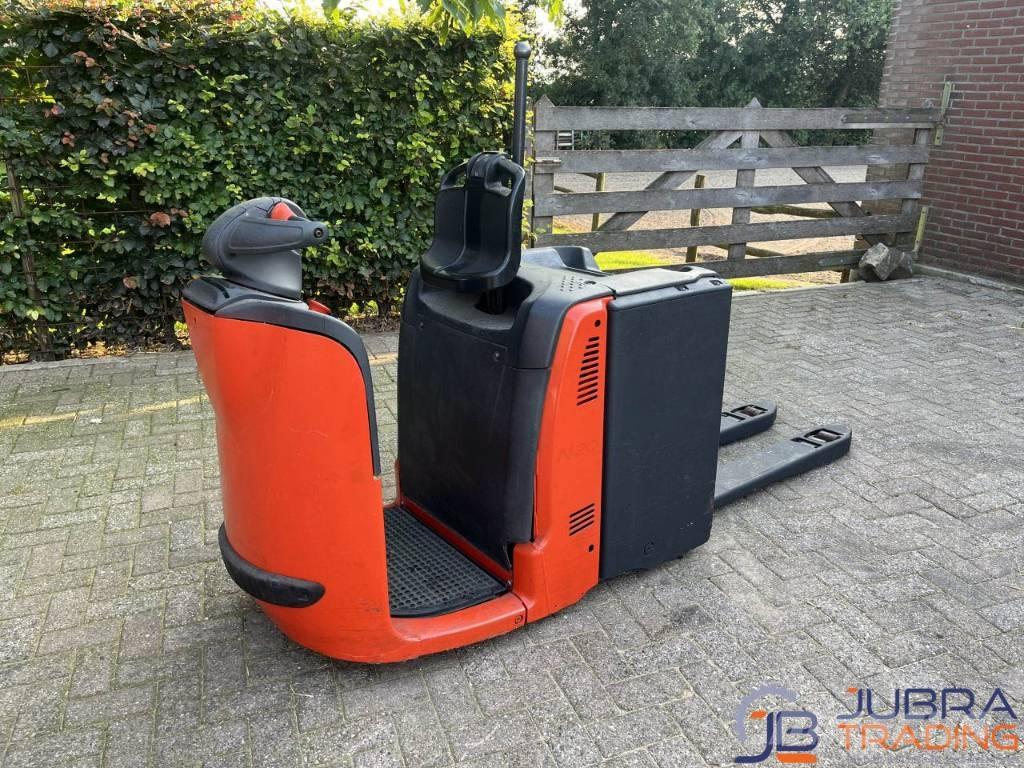 Linde H20 Električni nizko dvižni viličar s stojiščem