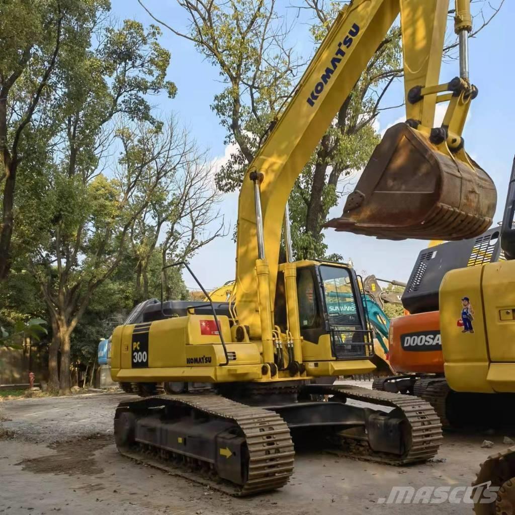 Komatsu PC 300 Bagri goseničarji