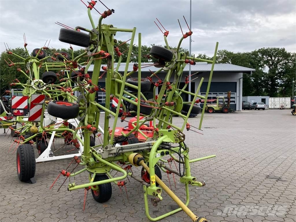 CLAAS Volto 870 Obračalniki in zgrabljalniki