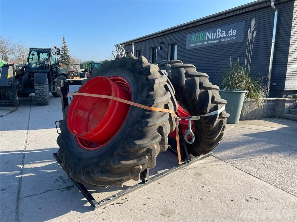 Stomil 20.8 R 38 Gume, kolesa in platišča