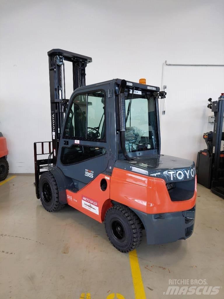 Toyota 52-8 FDJF 35 Dizelski viličarji