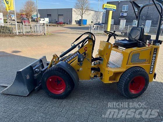 Knikmops KM 130 Mini nakladalci