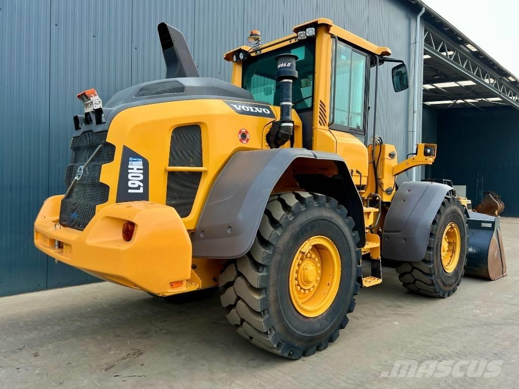 Volvo L90H Kolesni nakladalci
