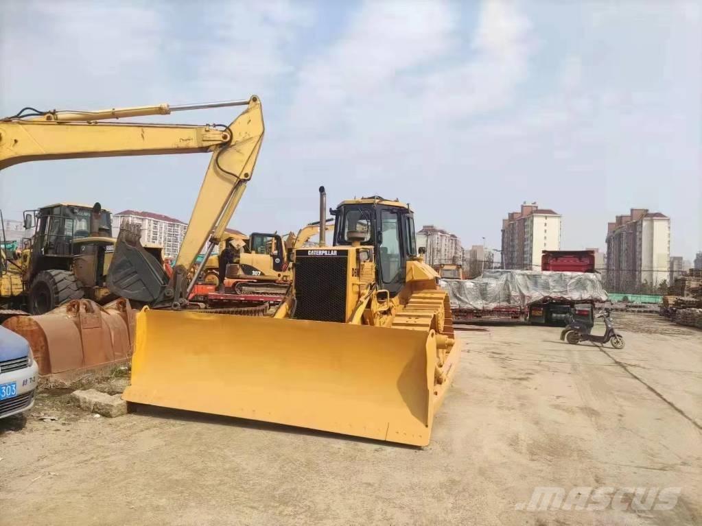 CAT D 6 M Buldožerji goseničarji
