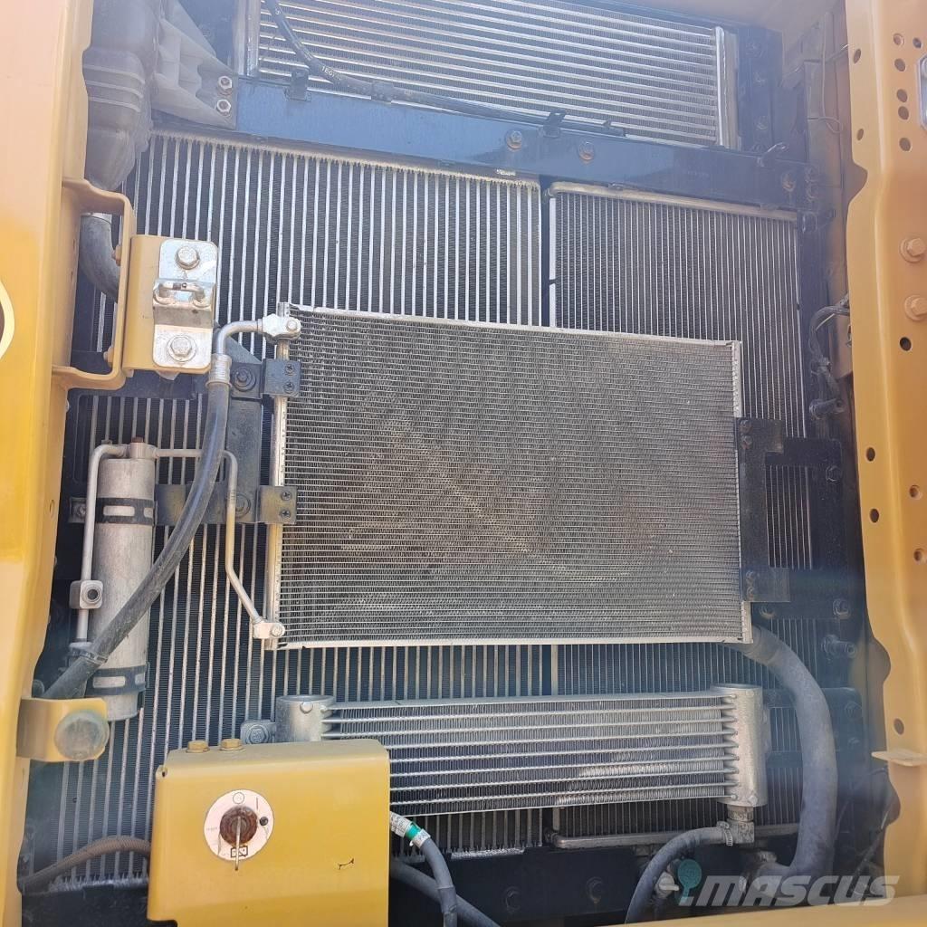 CAT 330 GC Bagri goseničarji
