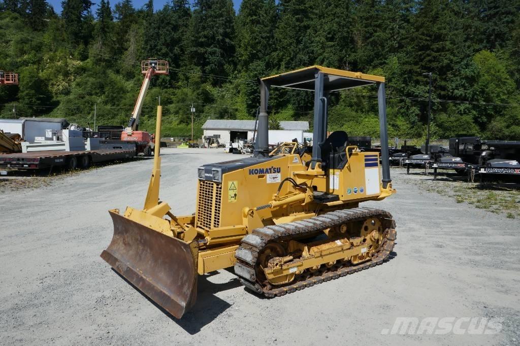 Komatsu D21A-8 Buldožerji goseničarji