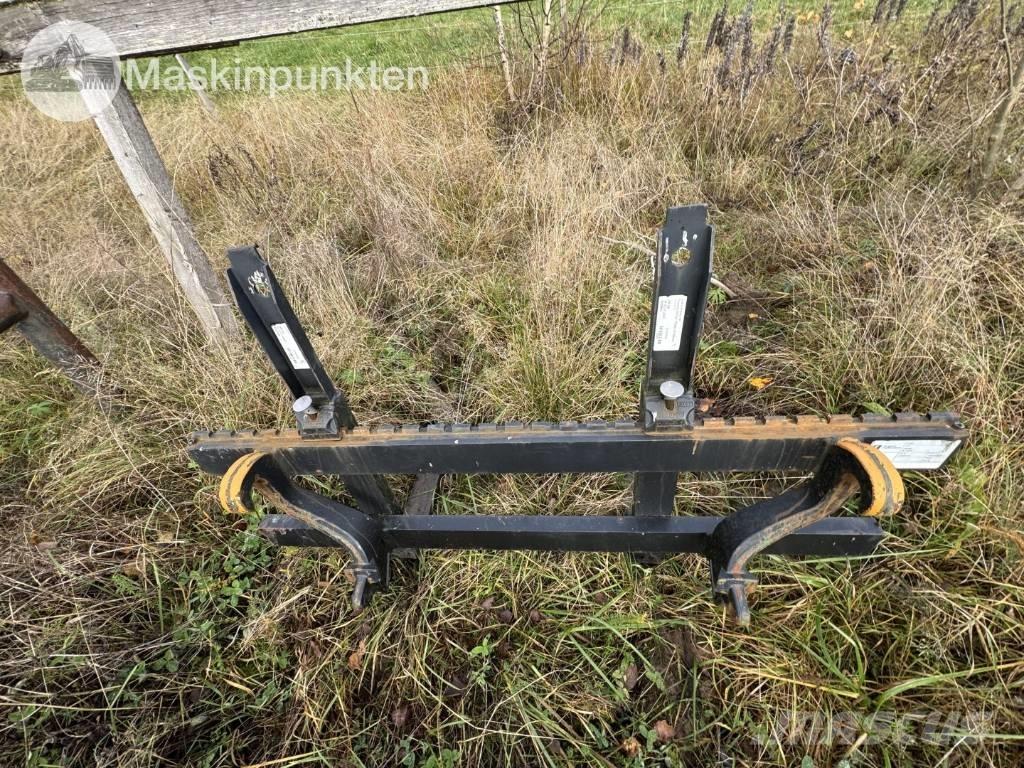 John Deere 5075 E Traktorji