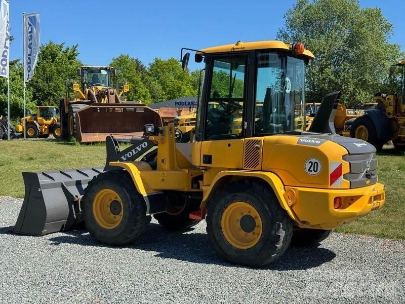 Volvo L 35 G Kolesni nakladalci