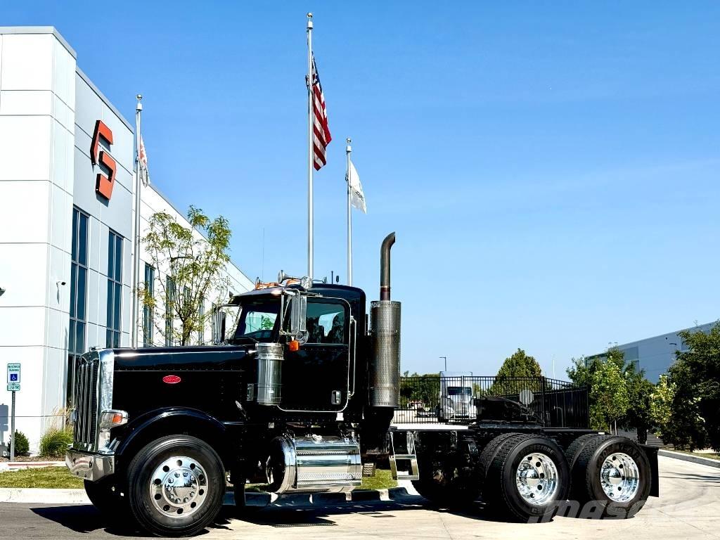 Peterbilt 388 Vlačilci