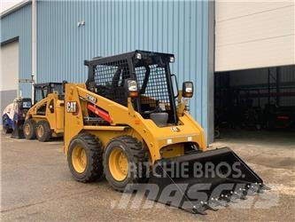 CAT 216 B 3 Mini nakladalci