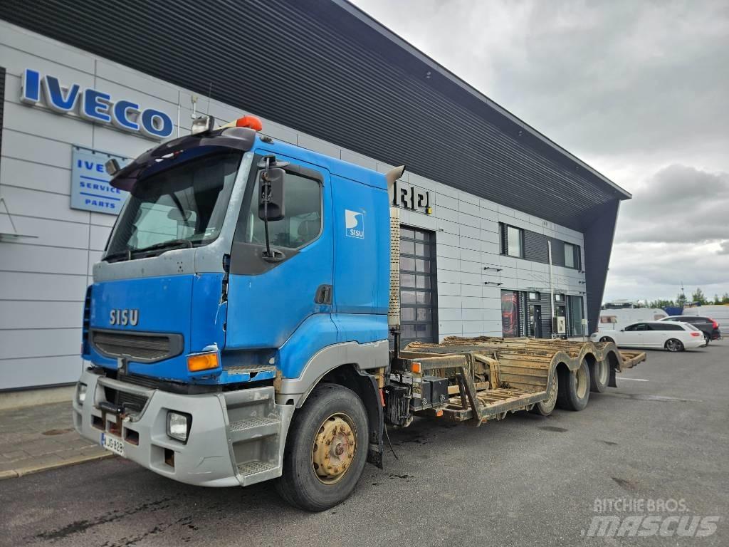 Sisu E12 8x2 Tovornjaki za prevoz gozdnih strojev