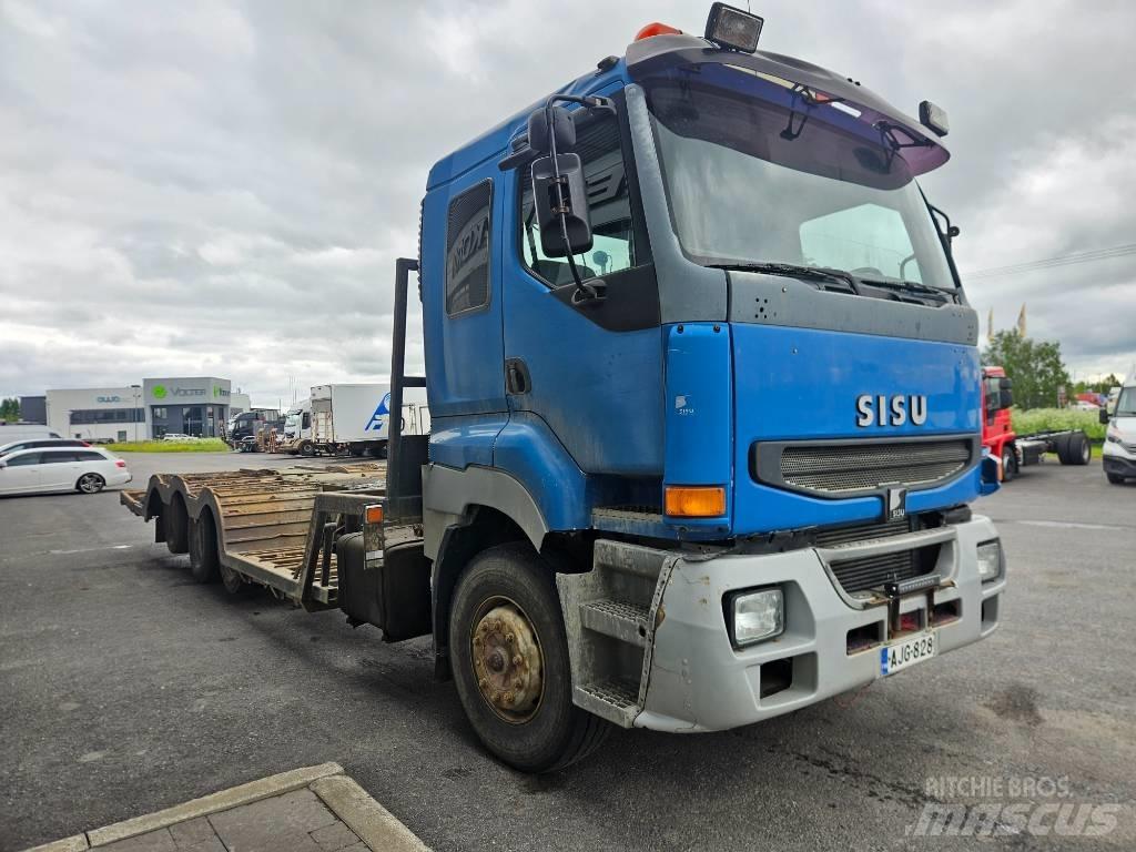 Sisu E12 8x2 Tovornjaki za prevoz gozdnih strojev