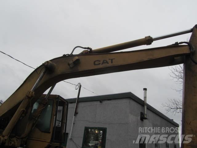 CAT 235 B Bagri goseničarji