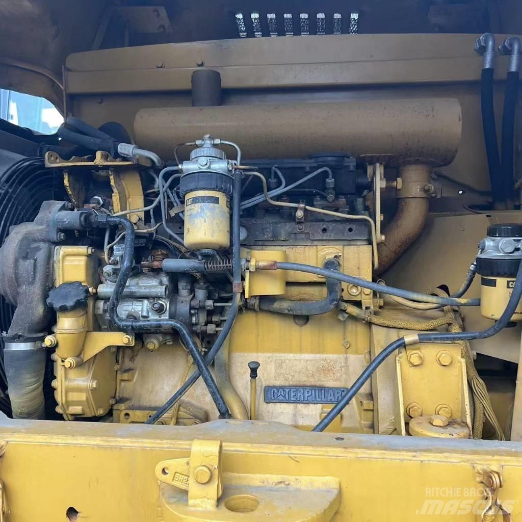 CAT 914 G Kolesni nakladalci