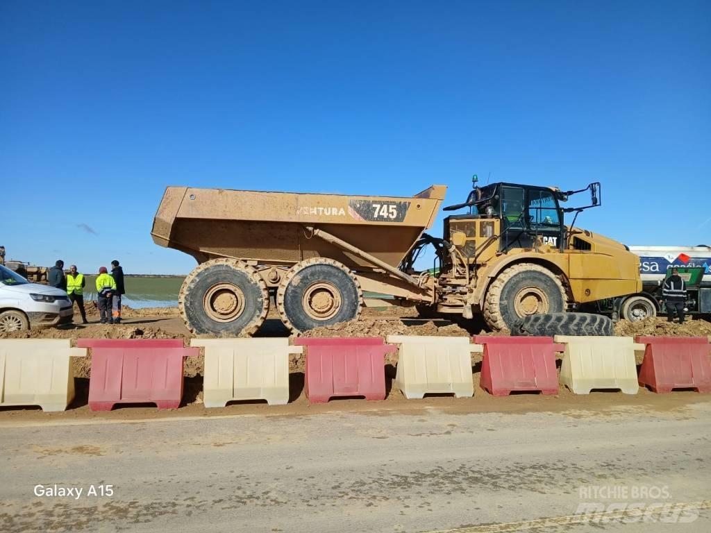 CAT 745 Zglobni demperji
